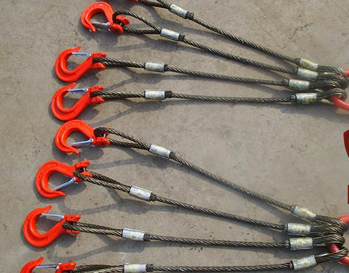 对钢丝绳索具进行外部检查